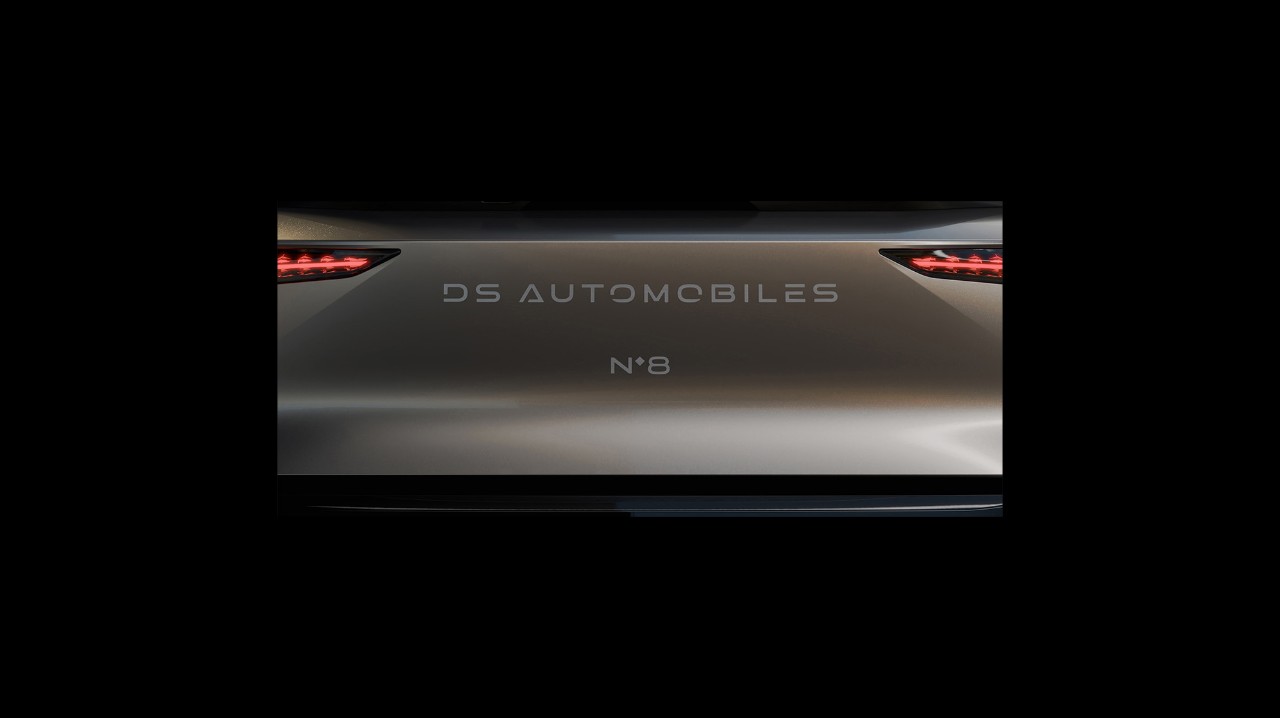 Vue arrière DS N°8